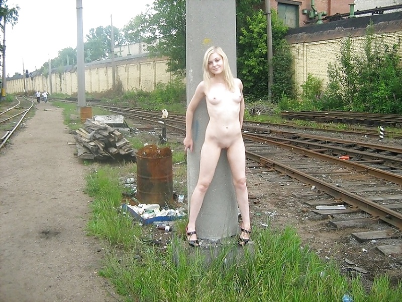 Russian girl love posing outside adult photos