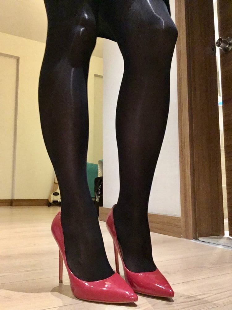 Opaque Black Stockings Anal - Shiny Black Tights & Red Heels - 26 Pics | xHamster