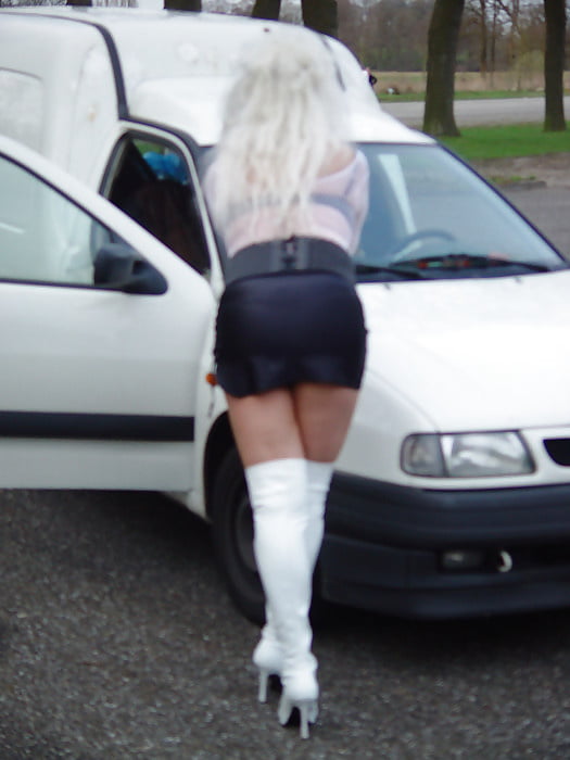 Jana in white boots - 21 Photos 