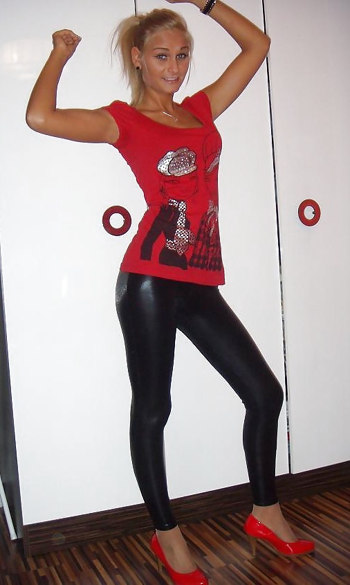 Amateur in Hot Pants adult photos