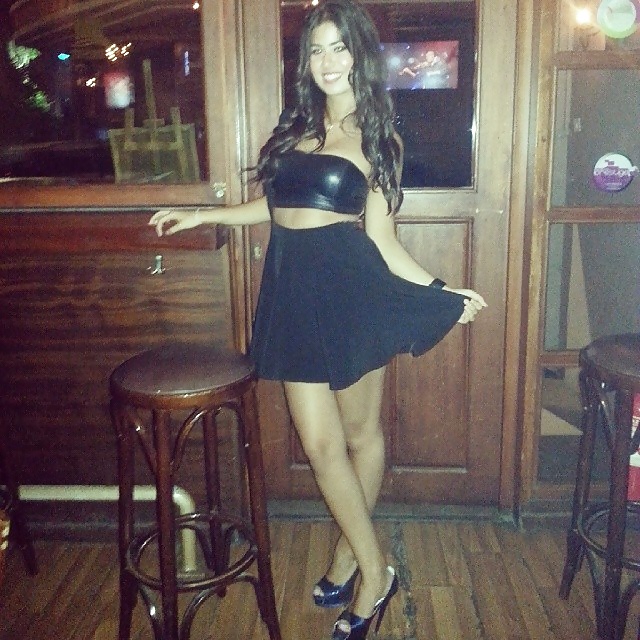 Arab beauty 7 - Cum on her adult photos