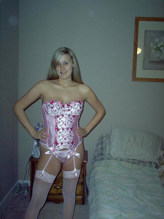 Hot Blond Wife adult photos