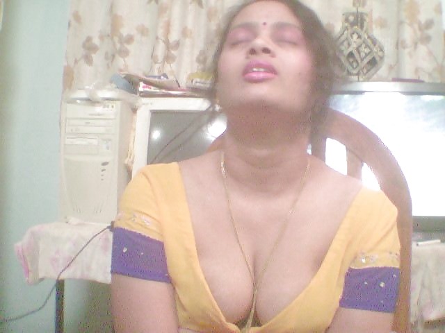 AMATEUR INDIAN DESI III adult photos