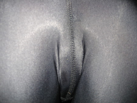black leggings + wet spot Fotzensaft
