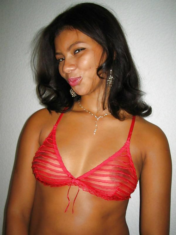 sandra lingerie rouge adult photos