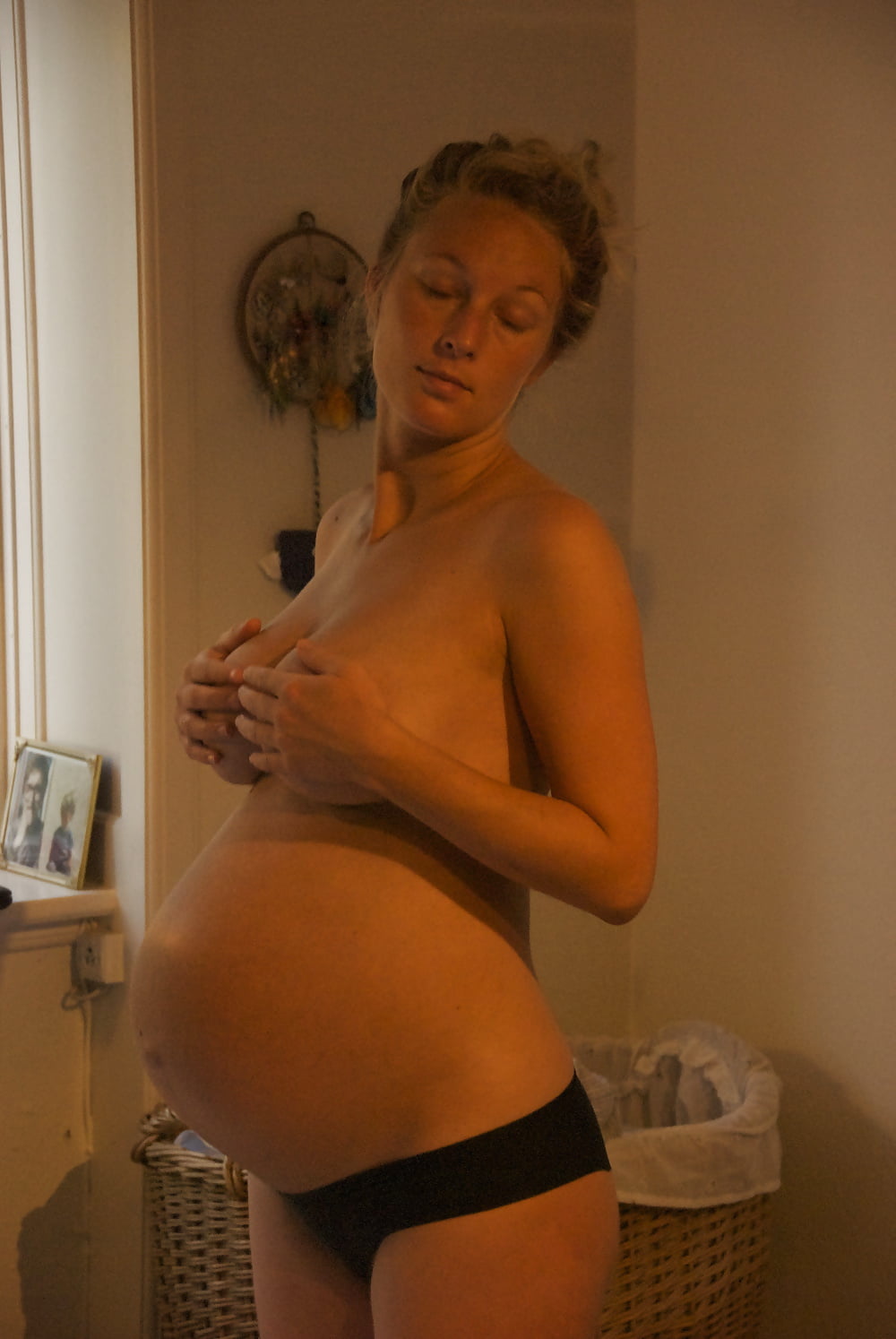 amateur blonde adult photos