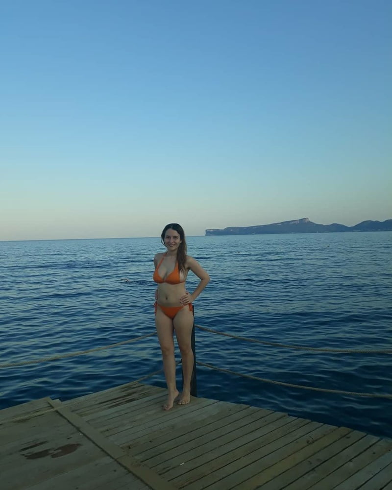 Turkish MILFS Mom Amateur Photo Bikini - 7 Photos 