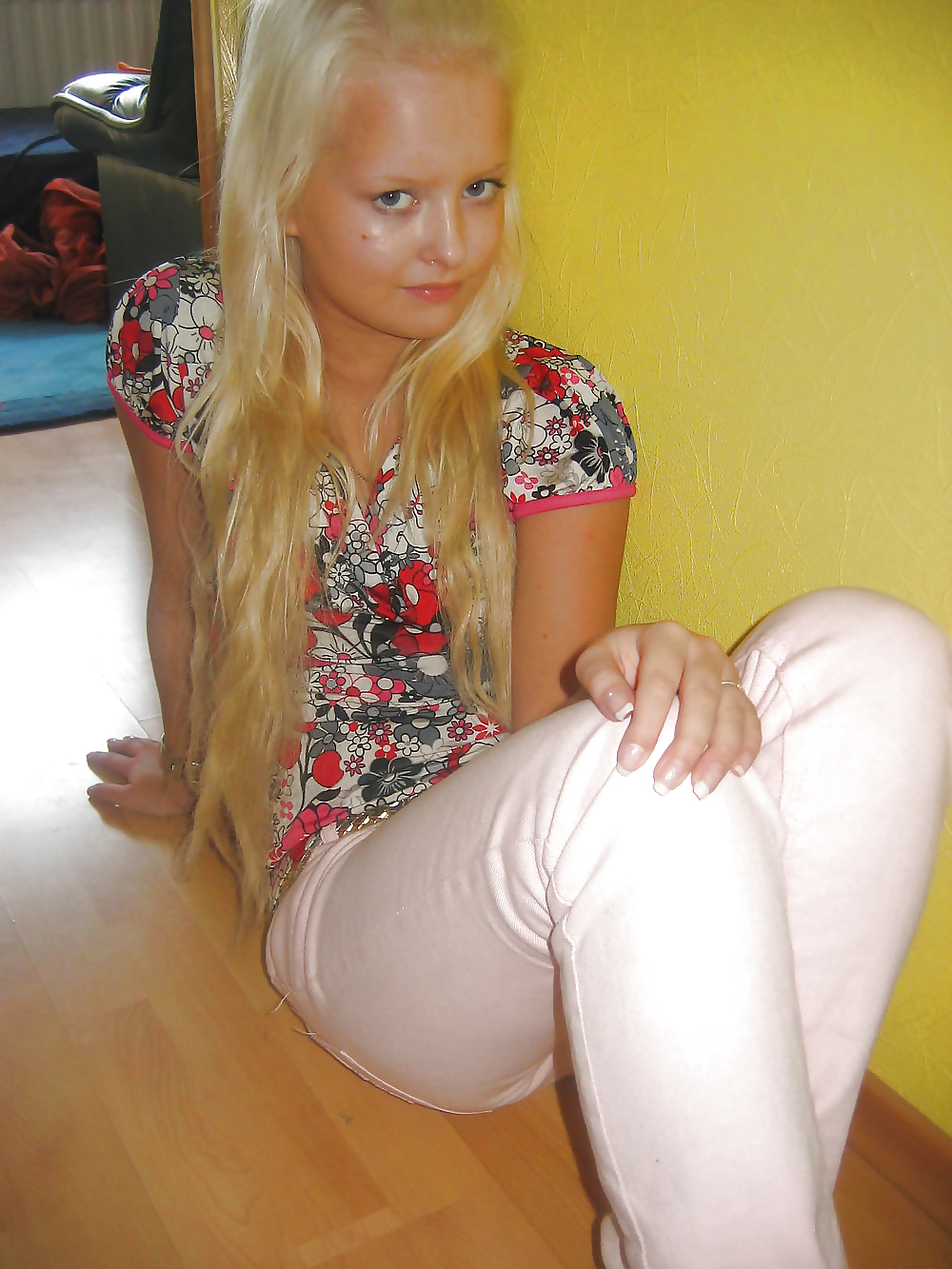 amateur teen linda 18 from germany hot adult photos