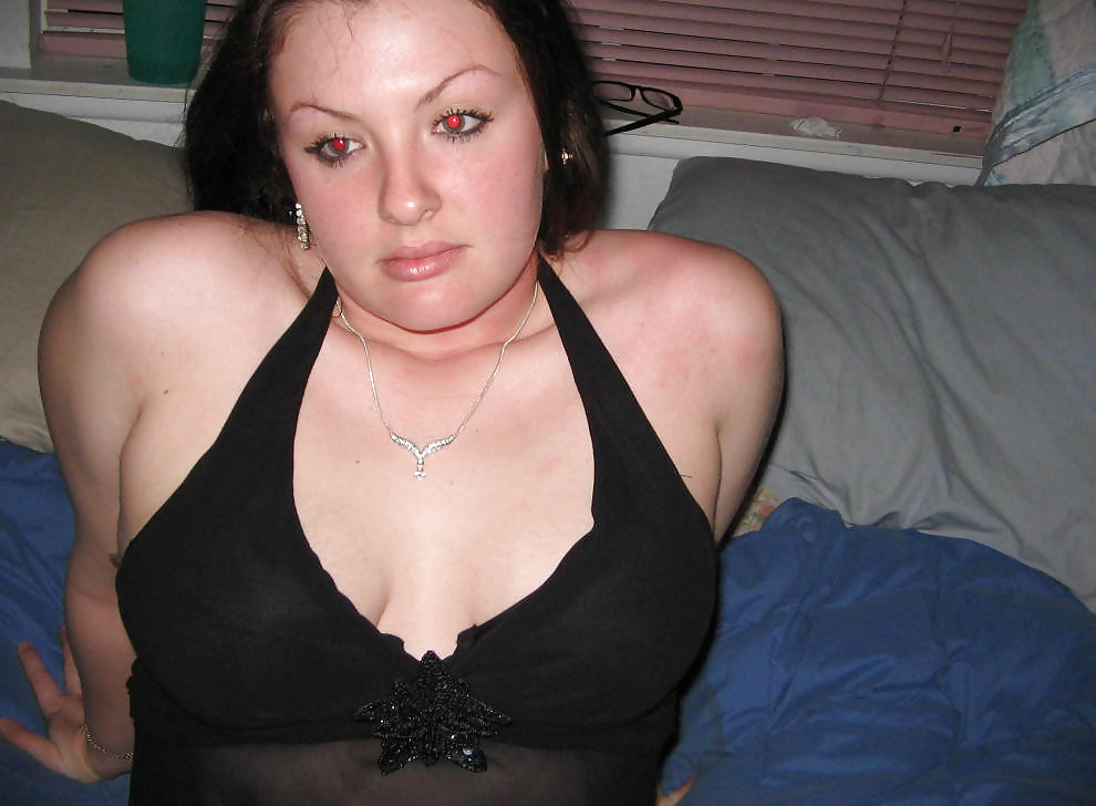 Young Chubby Wife adult photos