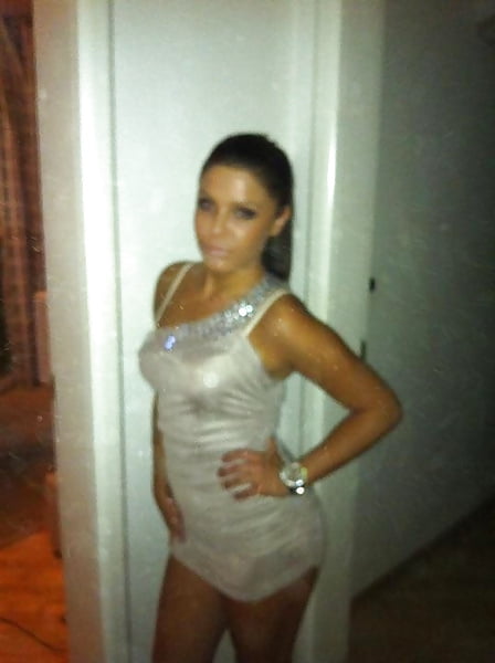 AMAZING BITCH !!!please comment adult photos