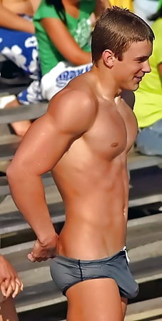 speedo-bulge-50-pics-xhamster