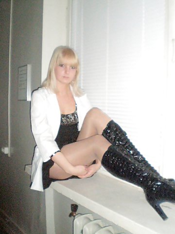 nylon - upskirt - leg 19 adult photos