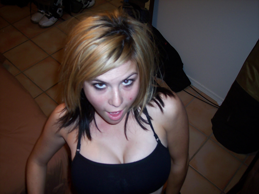 Hot blond american girl adult photos