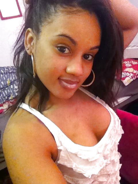 Thick Latinas adult photos