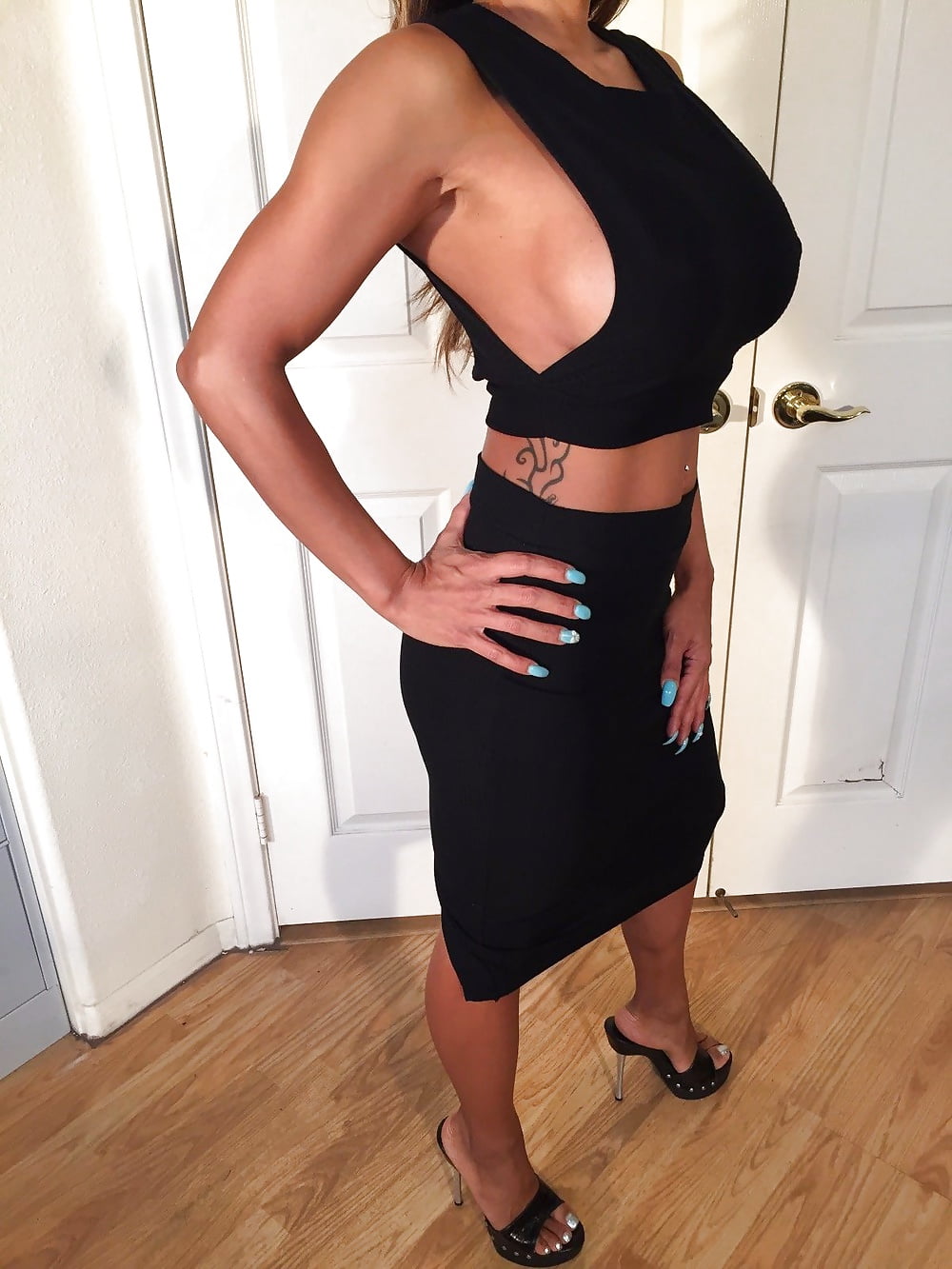 Busty eBay Seller #12 adult photos