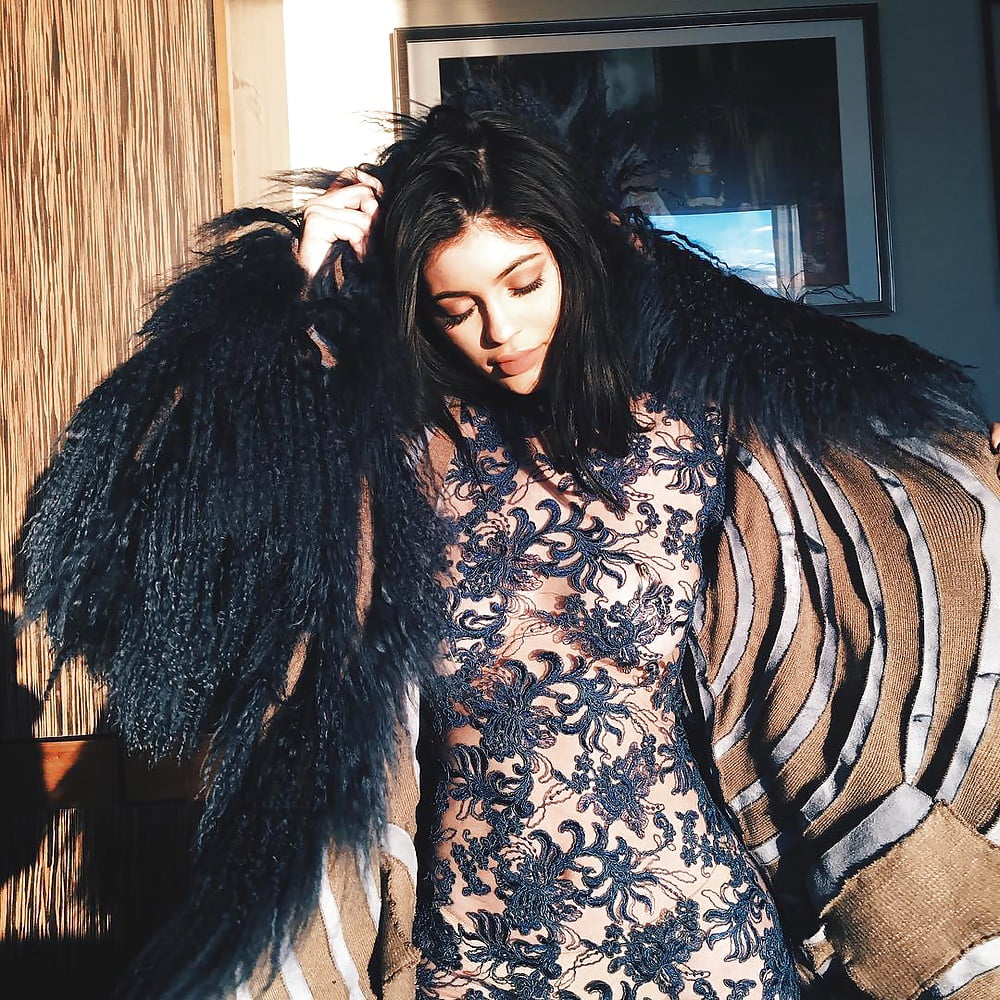 Kylie Jenner adult photos