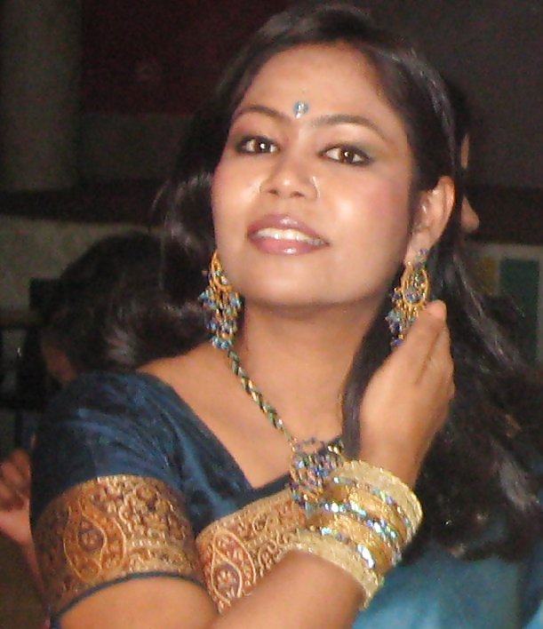 Hot Indian Lady adult photos