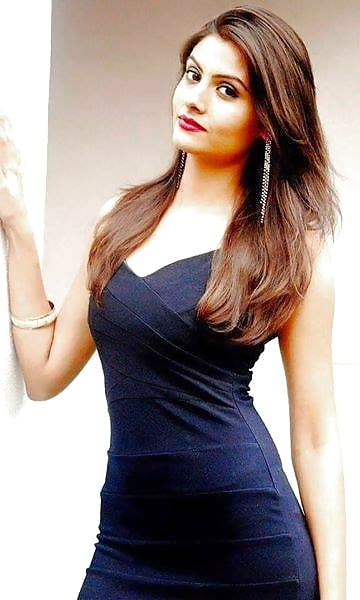 DESI INDIAN AUNTY adult photos