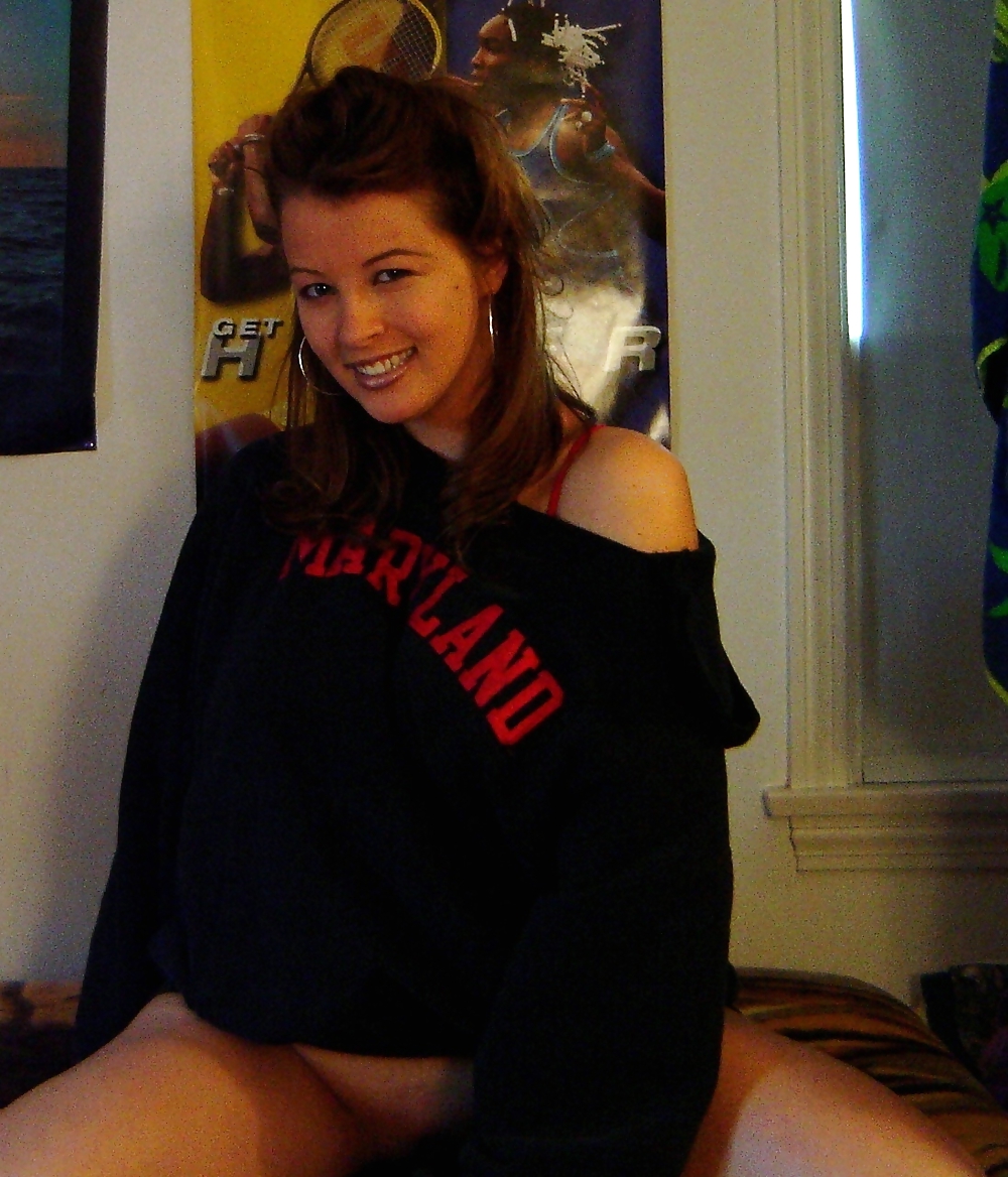 Hot Bitch With Nice Tits adult photos