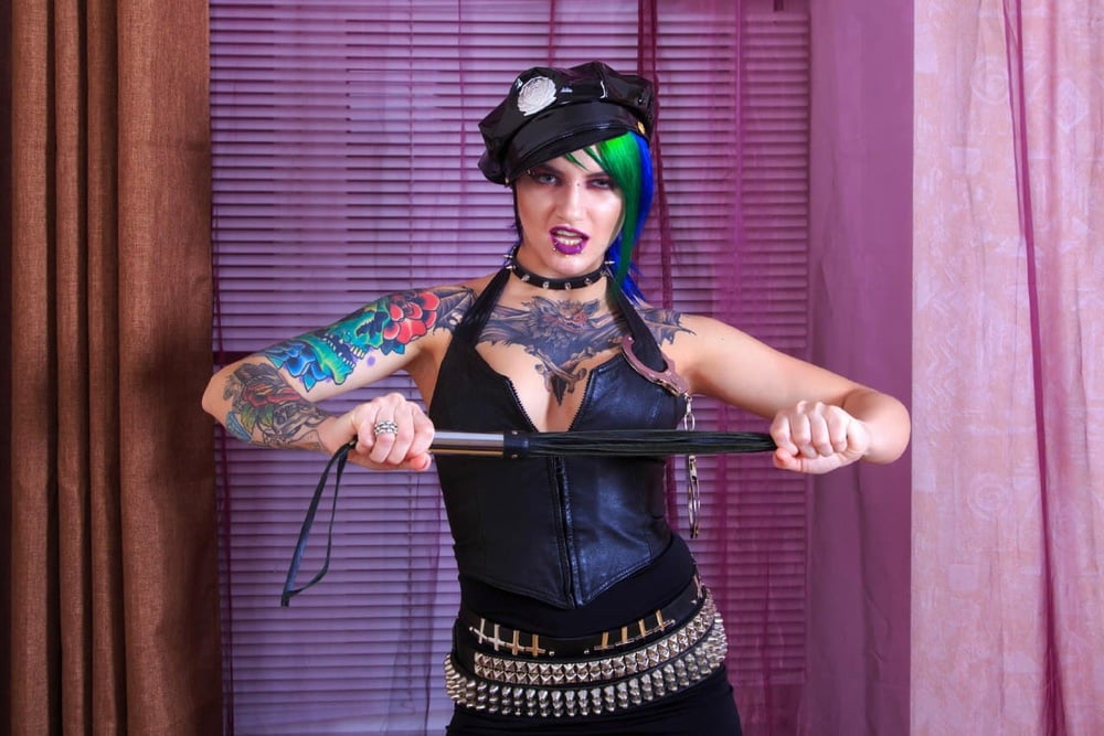 Police Mistress - 6 Photos 