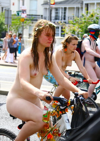 Superstar Naked Girls Riding Bikes Pics