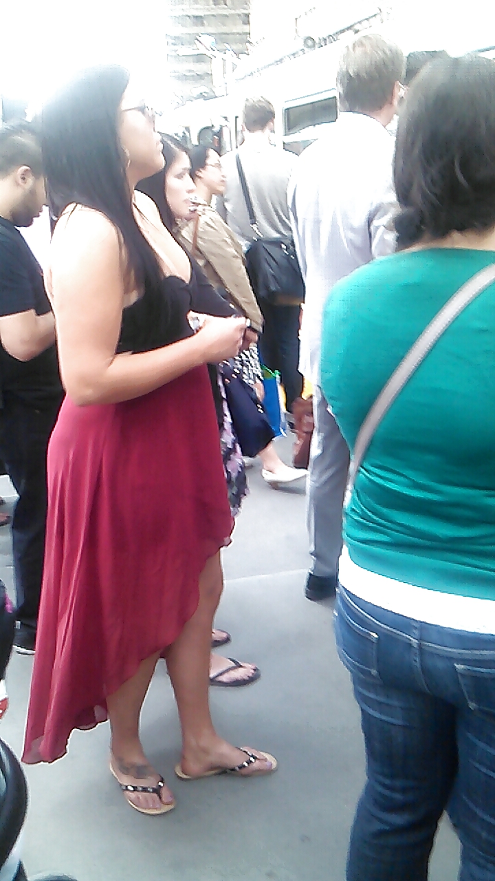 Voyeur - Another good day on transit adult photos