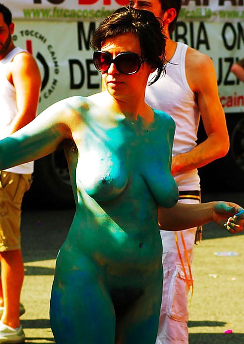 Extra selfies and extra bushies adult photos