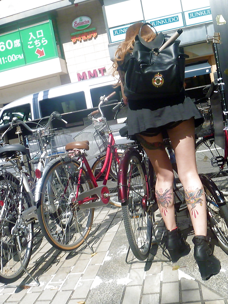 candid upskirt leg tattoo adult photos