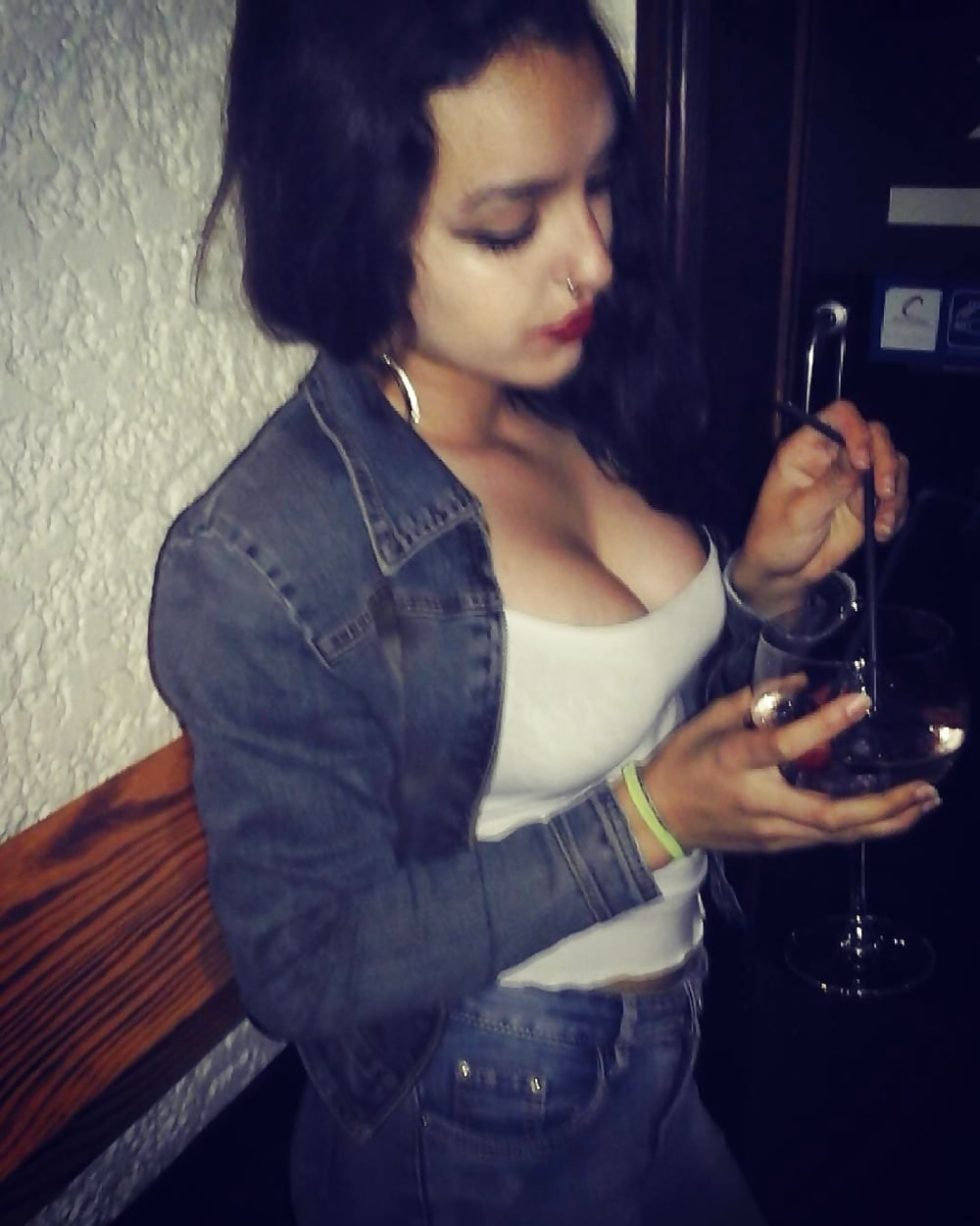 Instagram Slut Luciana adult photos