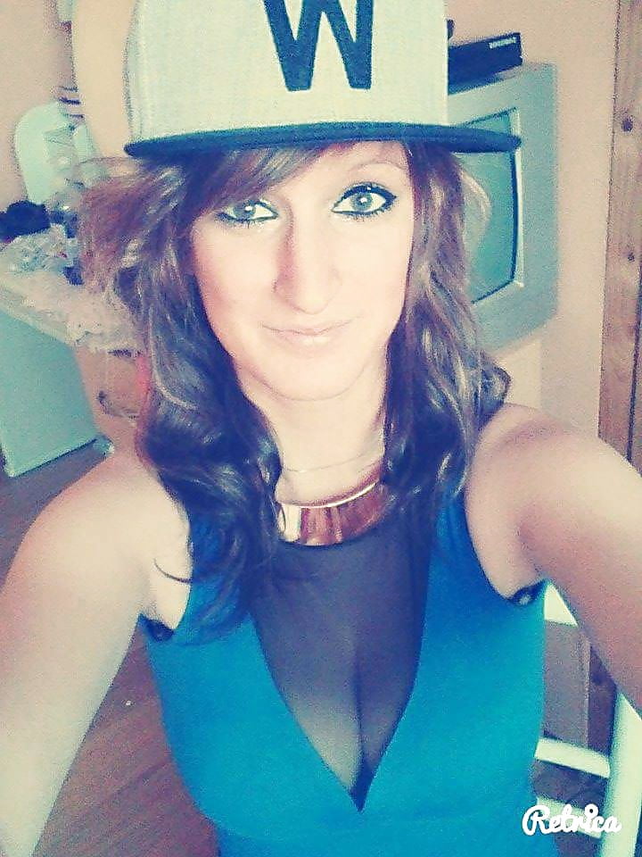 Un jour, je ne pourrais pas me retenir et... adult photos