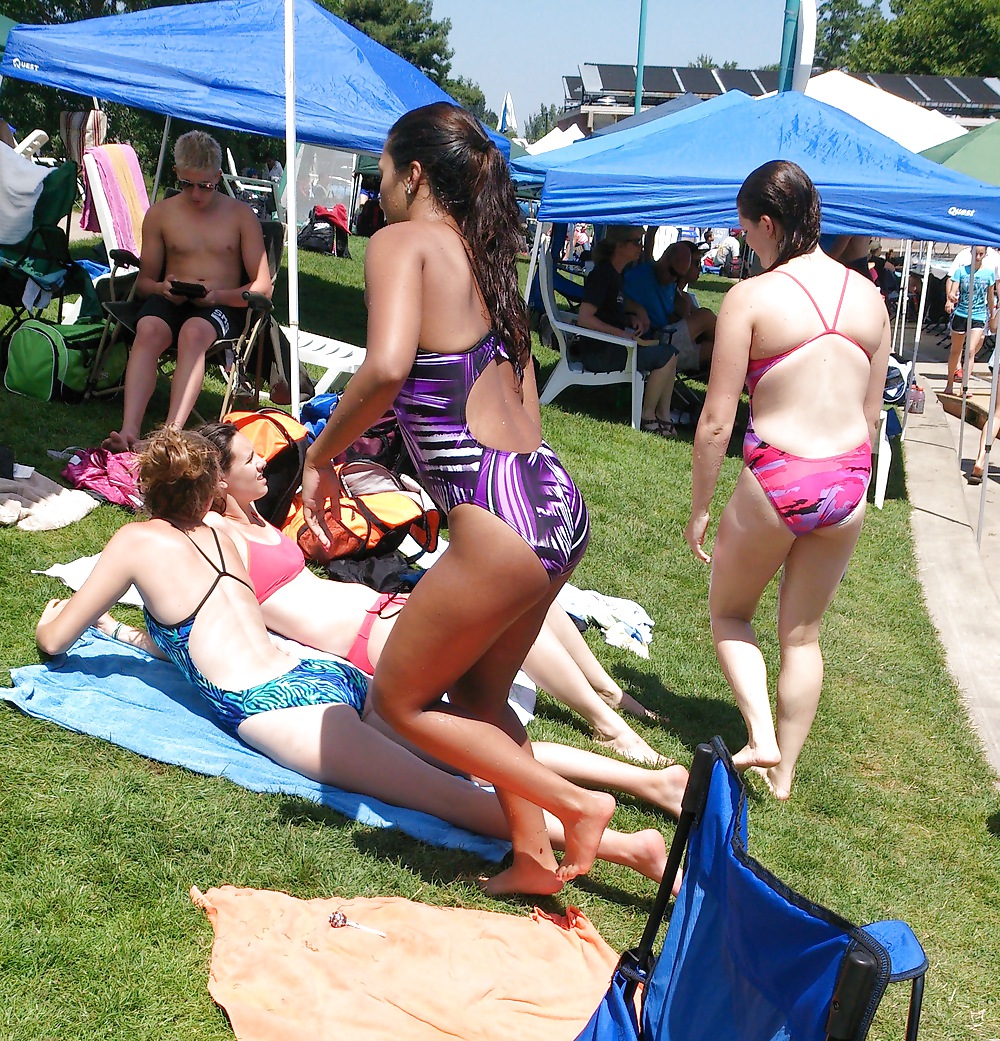 Nice Asses at the Swimming Pool Again. :D adult photos