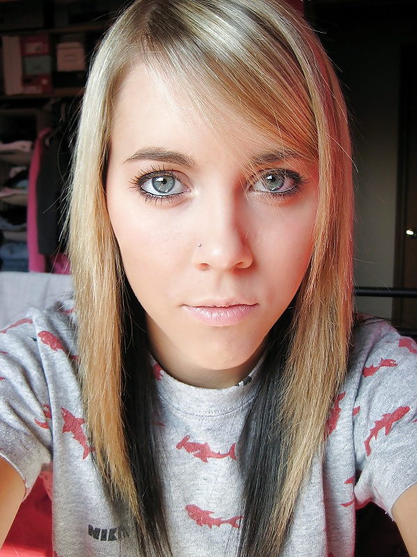 Carissa - She is really sexy adult photos