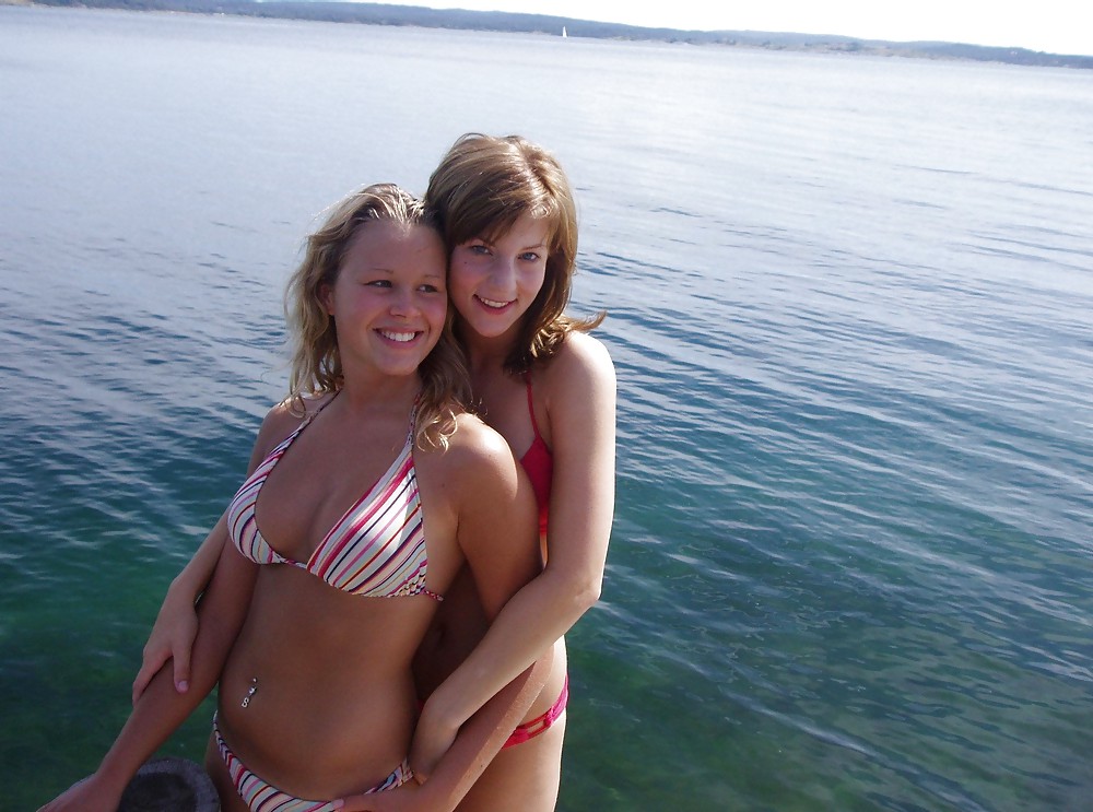 bikini girlzz No Nude adult photos