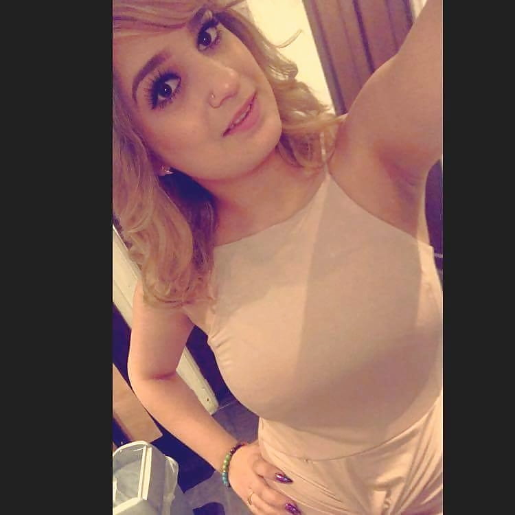 Sexy Indian & Paki babes adult photos
