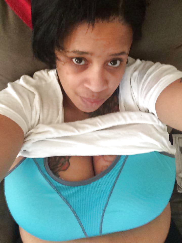 Big boob Kourtney Stewart from Philly adult photos