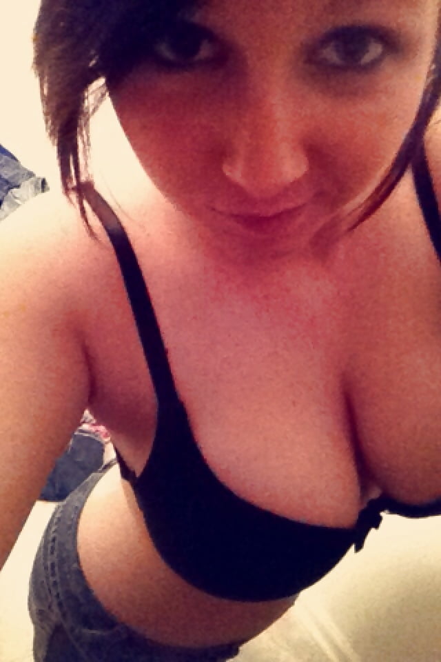 Amanda Little Slut from Kentucky adult photos