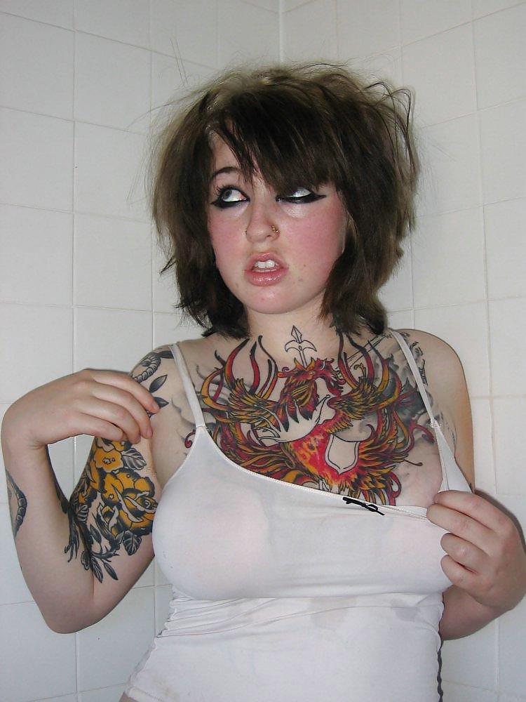 TATTOOED & BUSTY - DAHLIA adult photos