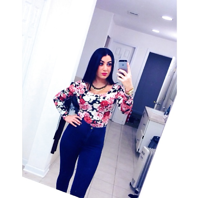 Arab beauty 34 - Cum on her adult photos