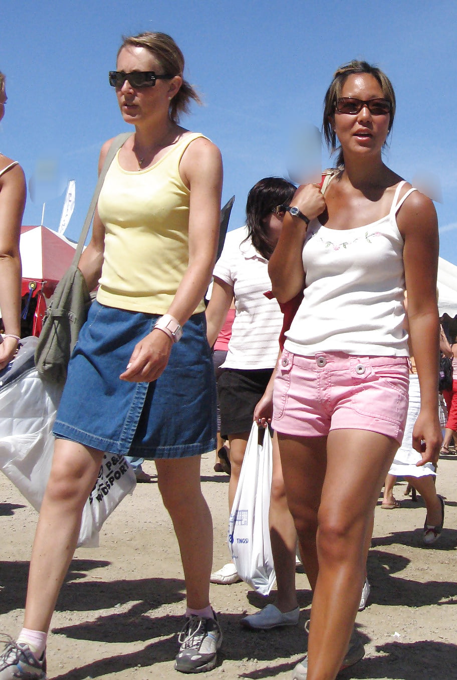 Voyeur.Candid.16 adult photos