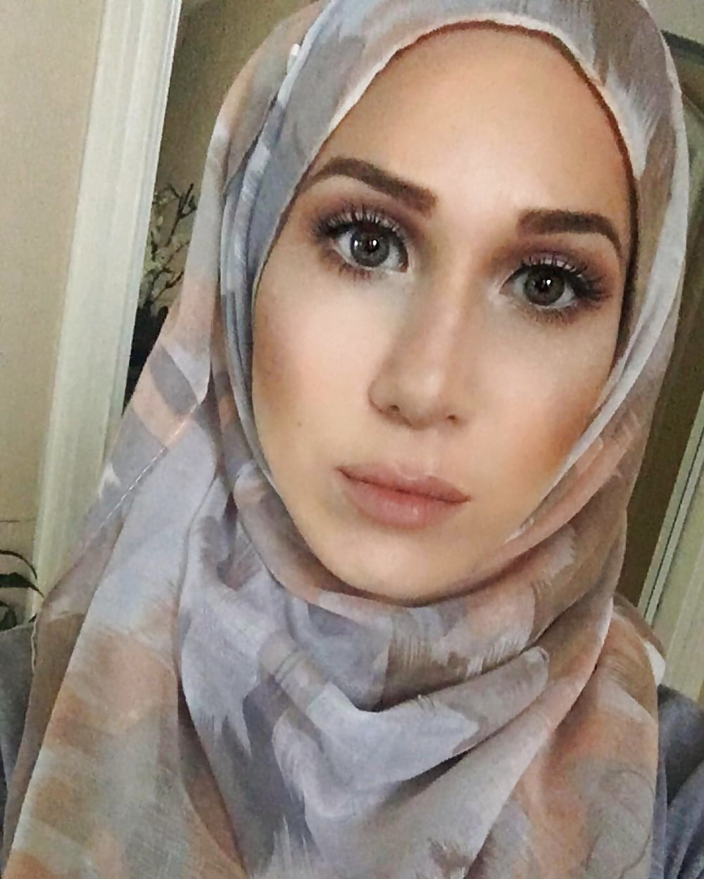 Horny hijabie girl - She need hard sex adult photos