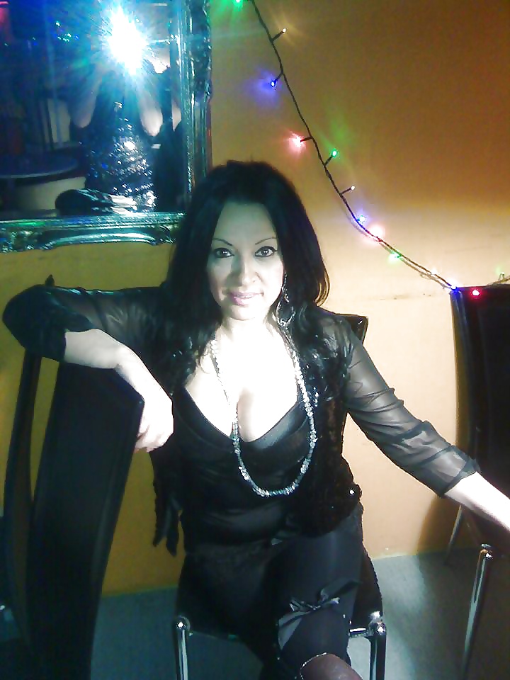 Serbian MILFs adult photos