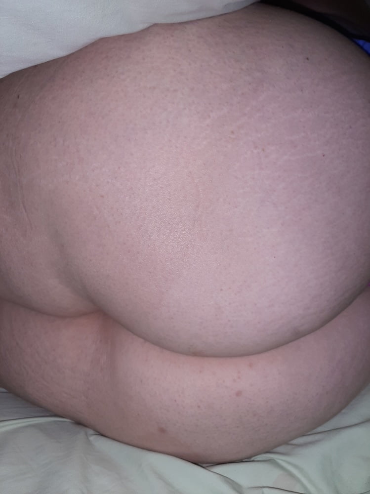 BBW wife's big ass in a thong - 15 Photos 