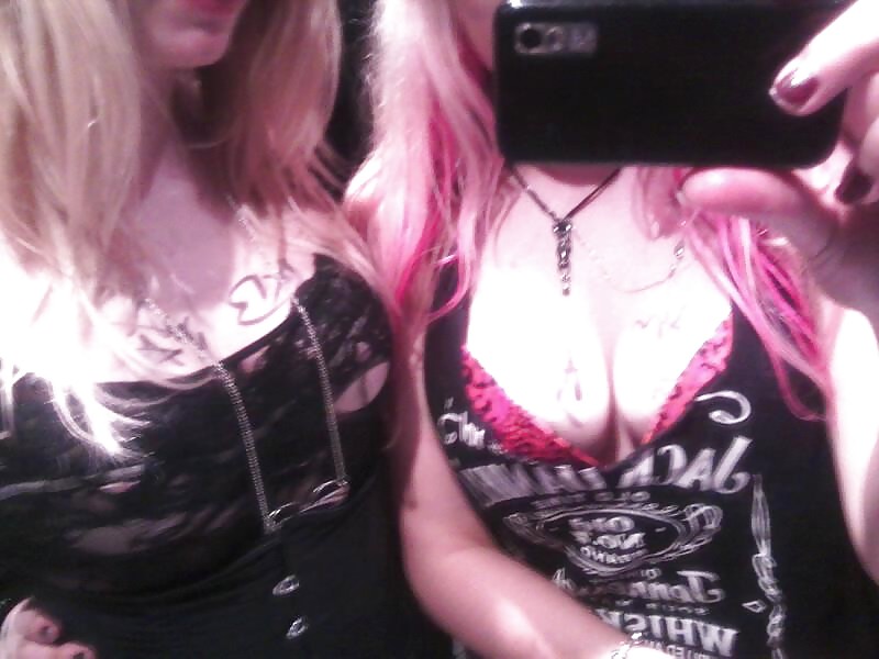 SmutDates Username 'Annabel18y' adult photos