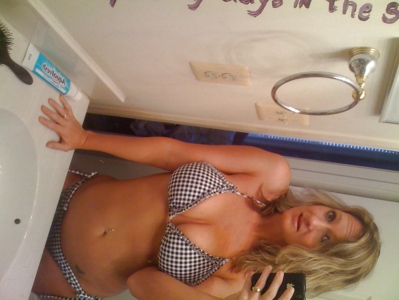 Bikini Milf adult photos