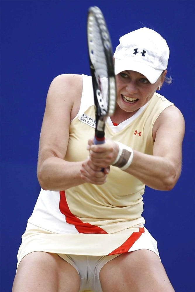 VOYEUR 's booty V adult photos