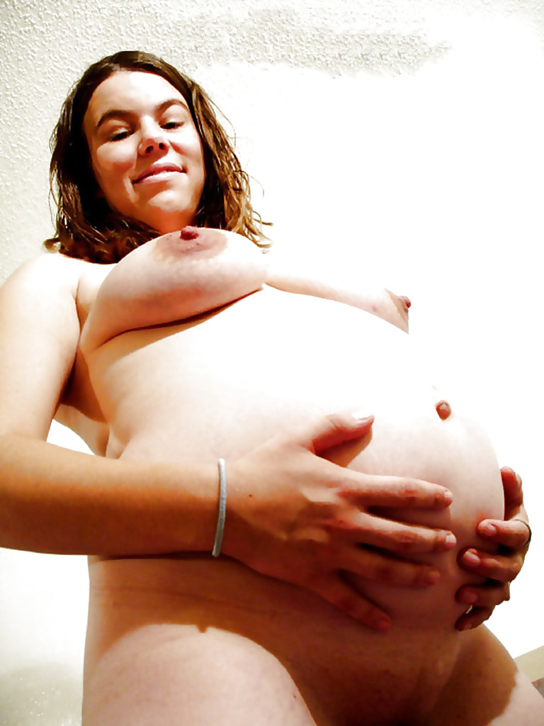 Pregnant Teen Ready To Give Birth adult photos