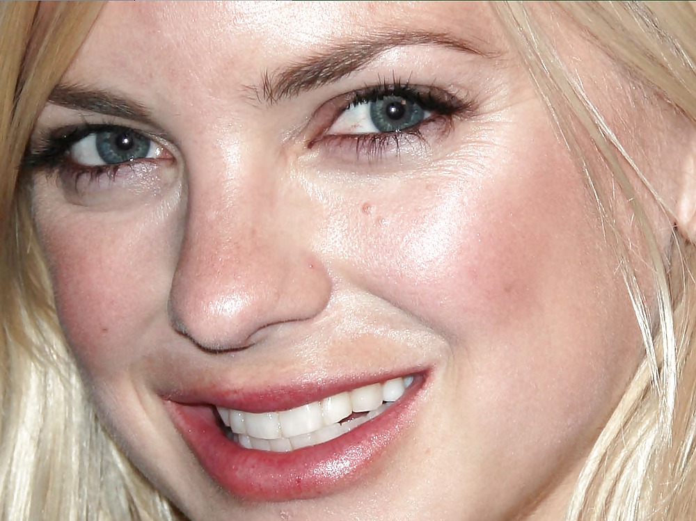 Anna Faris adult photos