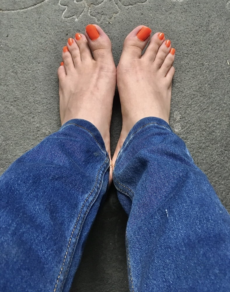 See and Save As my feet toes in nylon with freshly painted toenails porn  pict - 4crot.com