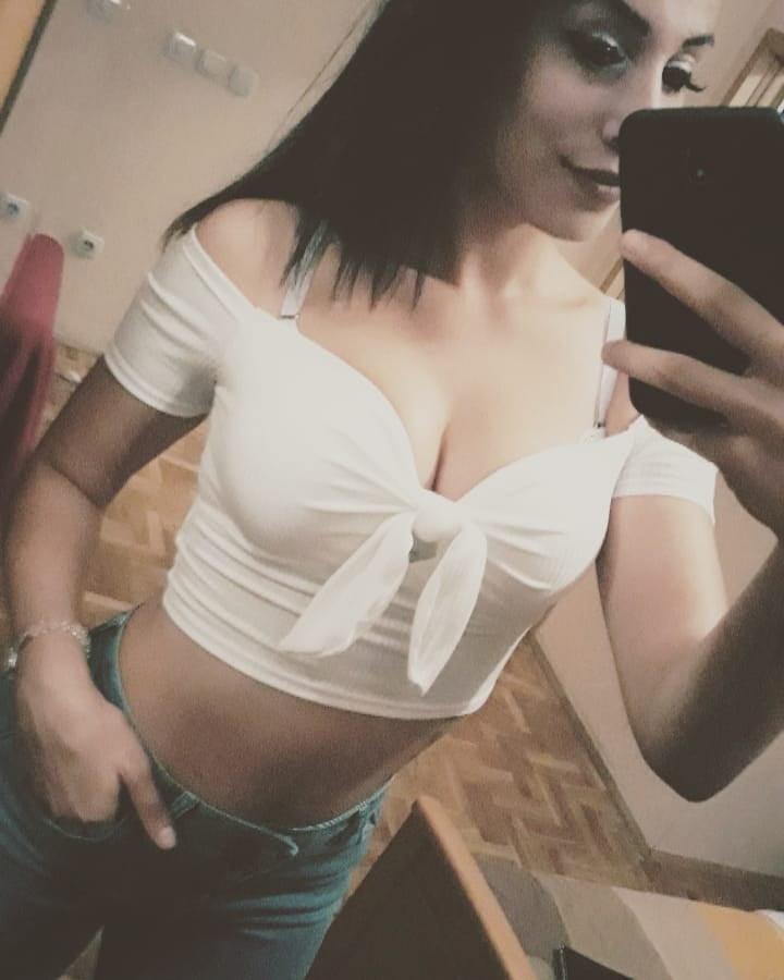 Iva Beybe Nikolic adult photos