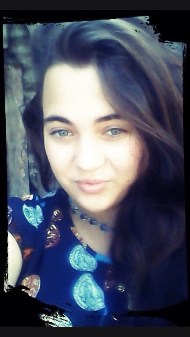 (This cunt loves to suck dick) adult photos